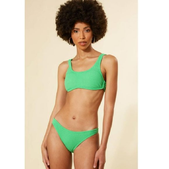 NWT PQ Pilyq Revolve Kiwi Reef Ring Side Halter Bikini, Size Medium - Picture 6 of 10